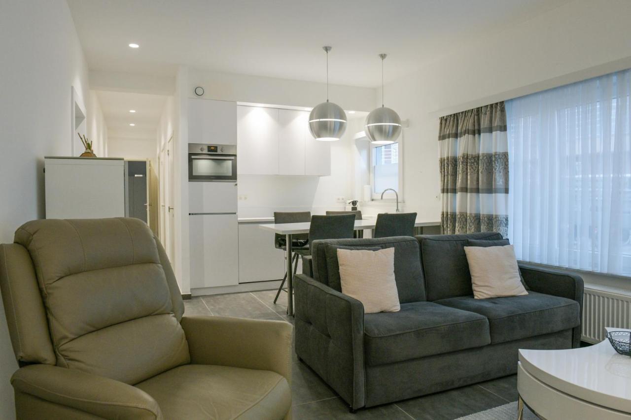 Modern Gelijkvloers Gezinsappartement Knokke-Heist Buitenkant foto